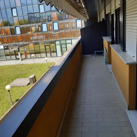 Solaris Apartment *